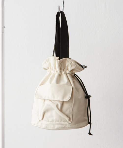 Chillfar（チルファー）の「ナイロンミニ巾着バッグ（ショルダーバッグ・レディース・ブルー/ブラック/アイボリー・FREE）」の13枚目の写真