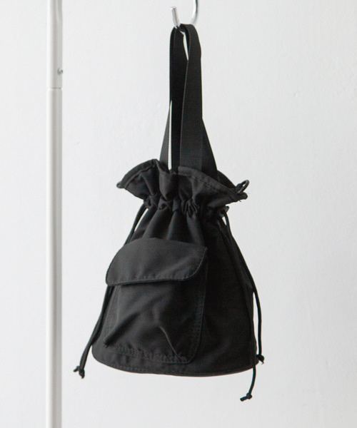 Chillfar（チルファー）の「ナイロンミニ巾着バッグ（ショルダーバッグ・レディース・ブルー/ブラック/アイボリー・FREE）」の11枚目の写真