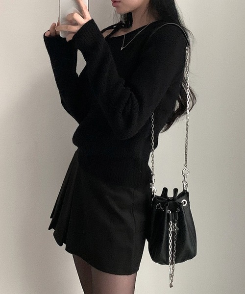 leune(ルネ)の「リボンワンショルダーリブニット(ニット/セーター・レディース・ブラック/オフホワイト/ボルドー・FREE)」の9枚目の写真