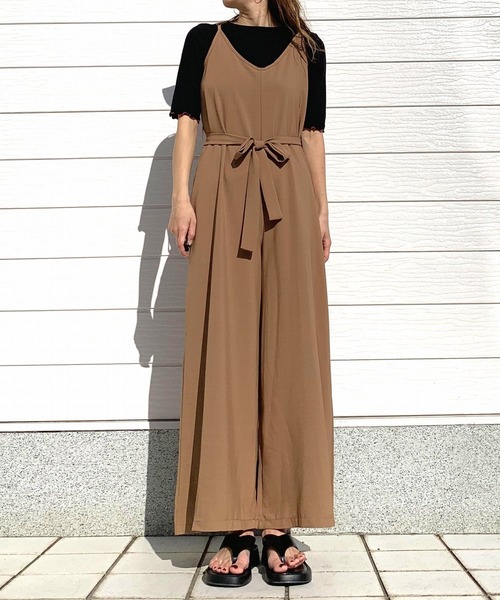 Q(キュー)の「バックシャンキャミサロペット(サロペット/オーバーオール・レディース・ブラック/ベージュ・MEDIUM)」の3枚目の写真