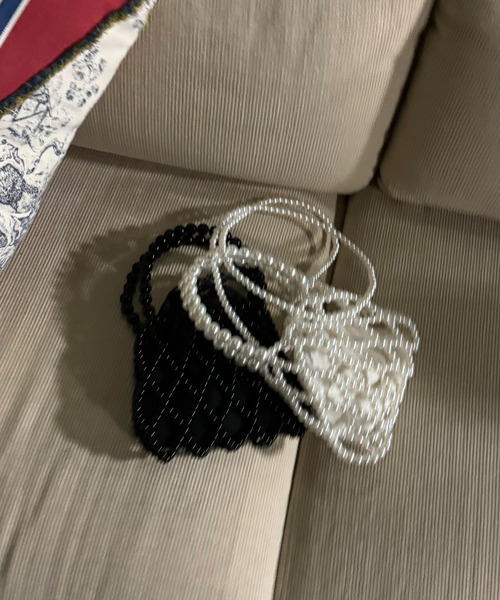 AS KNOW AS plus（アズノゥアズプラス）の「2WAYパールミニショルダーバッグ　【2024SS / ZOZOTOWN限定アイテム】（ショルダーバッグ・レディース・アイボリー/ブラック・FREE）」の4枚目の写真