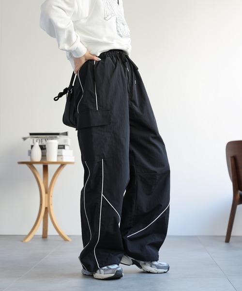 ap retro（アプレトロ）の「配色パイピングトラックパンツ / ナイロンラインパンツ（その他パンツ・レディース・グレー/チャコールグレー/アイボリー/ブラック・FREE）」の19枚目の写真