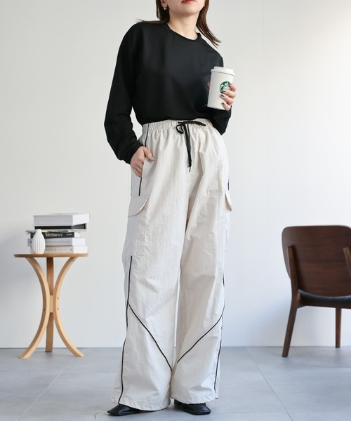 ap retro（アプレトロ）の「配色パイピングトラックパンツ / ナイロンラインパンツ（その他パンツ・レディース・グレー/チャコールグレー/アイボリー/ブラック・FREE）」の13枚目の写真