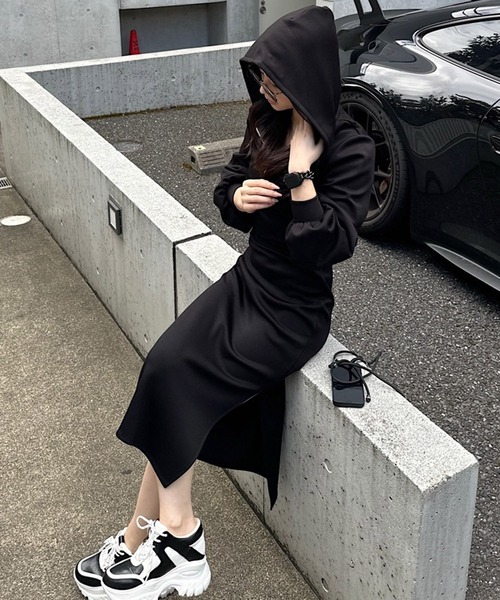 ZOZO限定】ZIPフードタイトワンピース（ワンピース）｜ROYAL PARTY