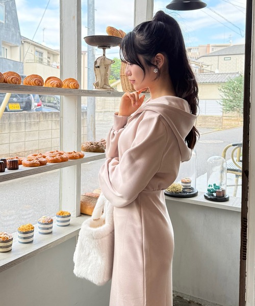 ZOZO限定】ZIPフードタイトワンピース（ワンピース）｜ROYAL PARTY