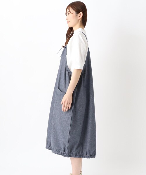 one'sterrace(ワンズテラス)の「キャンバス 裾バルーン エプロンワンピース(ワンピース・レディース・ライトグレー系8/ネイビー系5・02)」の4枚目の写真