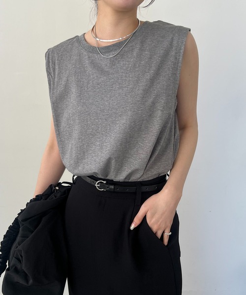 CAPRICIEUX LE'MAGE（カプリシューレマージュ）の「タックスリーブTシャツ（Tシャツ/カットソー・レディース・ブラック/ホワイト/グレー/ベージュ・FREE）」の3枚目の写真