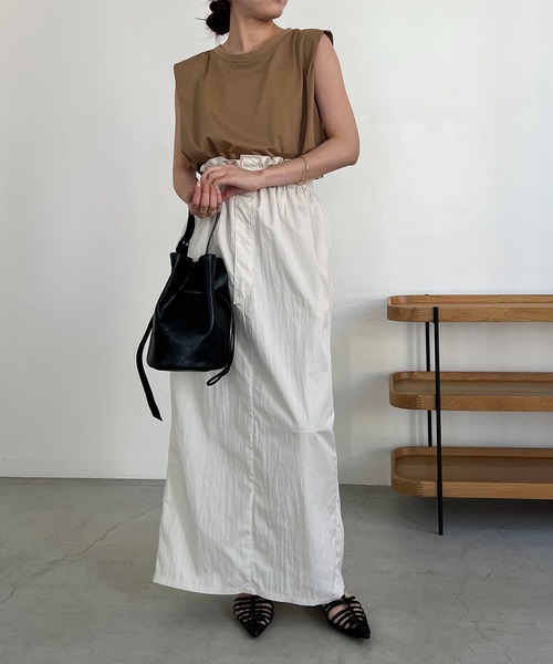 CAPRICIEUX LE'MAGE（カプリシューレマージュ）の「タックスリーブTシャツ（Tシャツ/カットソー・レディース・ブラック/ホワイト/グレー/ベージュ・FREE）」の6枚目の写真