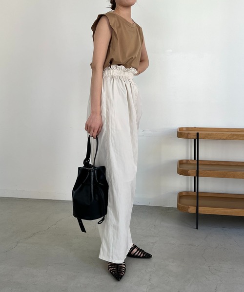 CAPRICIEUX LE'MAGE（カプリシューレマージュ）の「タックスリーブTシャツ（Tシャツ/カットソー・レディース・ブラック/ホワイト/グレー/ベージュ・FREE）」の10枚目の写真