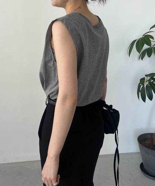 CAPRICIEUX LE'MAGE（カプリシューレマージュ）の「タックスリーブTシャツ（Tシャツ/カットソー・レディース・ブラック/ホワイト/グレー/ベージュ・FREE）」の17枚目の写真