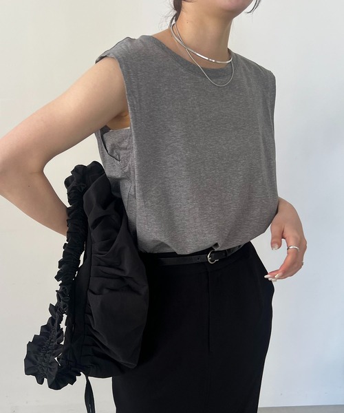 CAPRICIEUX LE'MAGE（カプリシューレマージュ）の「タックスリーブTシャツ（Tシャツ/カットソー・レディース・ブラック/ホワイト/グレー/ベージュ・FREE）」の18枚目の写真