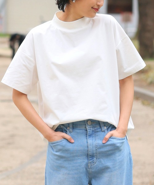 itto...(イット)の「【素早く乾いてさらっと快適!UVカット(UPF50+)&速乾&接触冷感】DRYタッチモックネックTシャツ(Tシャツ/カットソー・レディース・ミント/オフホワイト/チャコール/ブラック/サンドベージュ・M/L)」の2枚目の写真