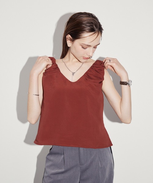MOCOA'S(モコアズ)の「Uネックノースリーブシャツ(Tシャツ/カットソー・レディース・ホワイト/ワインレッド/ブラック・FREE)」の14枚目の写真
