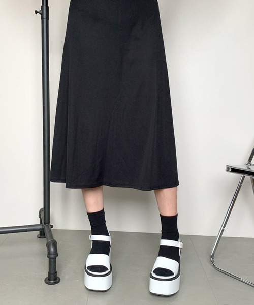 non-hedge(ノンヘッジ)の「刺繍ロゴキャミロングワンピース(ワンピース・レディース・ブラック×ホワイト/ブラック/ホワイト×ブラック/チャコールグレー・FREE)」の15枚目の写真