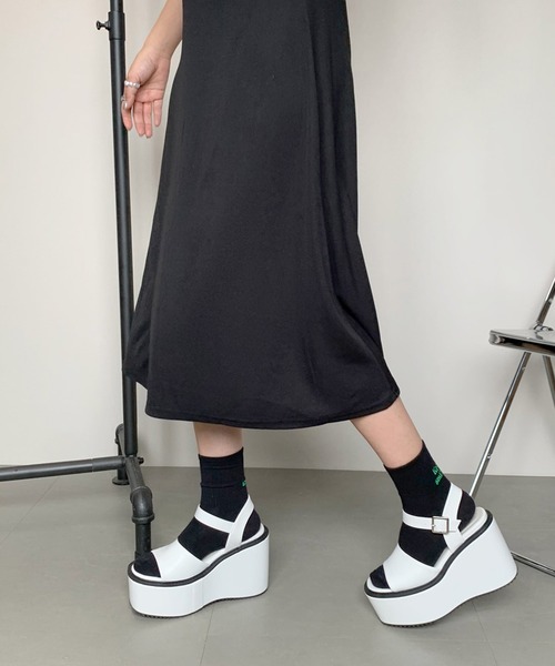 non-hedge(ノンヘッジ)の「刺繍ロゴキャミロングワンピース(ワンピース・レディース・ブラック×ホワイト/ブラック/ホワイト×ブラック/チャコールグレー・FREE)」の16枚目の写真