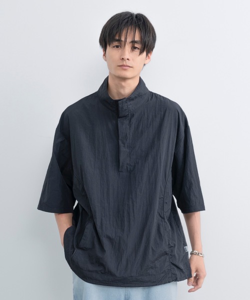 SINSS(シンス)の「Loose fit nylon tech HS shirt / ルーズフィットナイロンテックハーフスリーブシャツ(シャツ/ブラウス・メンズ・ブラック・SMALL/MEDIUM/LARGE)」の11枚目の写真
