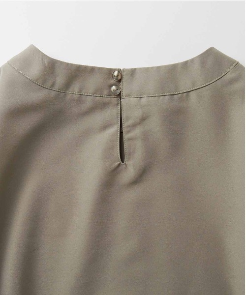 IEDIT（イディット）の「ＩＥＤＩＴ　袖口デザインがポイント　きれいめ布はくプルオーバー（Tシャツ/カットソー・レディース・ブラック/グリーン/カーキ/ピンク・XX-LARGE/MEDIUM/LARGE/X-LARGE/SMALL/XXX-LARGE）」の15枚目の写真