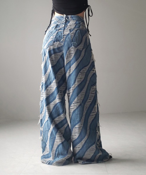 me+em select(ミームセレクト)の「※※【 2color / 4size 】バイカラーカットフリンジダメージワイドデニム / bicolor cut fringe damaged wide denim(デニムパンツ・レディース・ブラック/ブルー・SMALL/MEDIUM/LARGE/X-LARGE)」の17枚目の写真