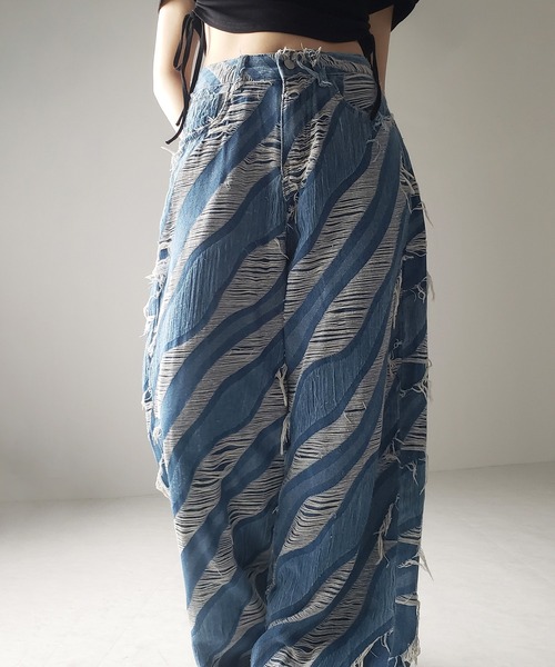 me+em select(ミームセレクト)の「※※【 2color / 4size 】バイカラーカットフリンジダメージワイドデニム / bicolor cut fringe damaged wide denim(デニムパンツ・レディース・ブラック/ブルー・SMALL/MEDIUM/LARGE/X-LARGE)」の19枚目の写真