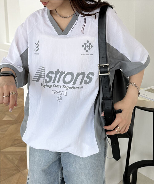 DISCOAT（ディスコート）の「【ユニセックス】配色ナイロン半袖スウェットシャツ《WEB限定》（シャツ/ブラウス・レディース・ネイビー/オフホワイト/グレイッシュベージュ・FREE）」の10枚目の写真