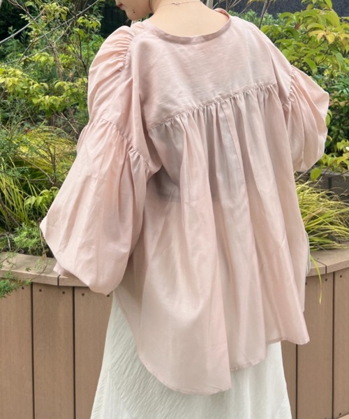 Rouge vif（ルージュヴィフ）の「【一部店舗限定】シアーバックシャンキャンディースリーブブラウス（シャツ/ブラウス・レディース・ホワイト/ピンク/チャコールグレー・フリー）」の21枚目の写真