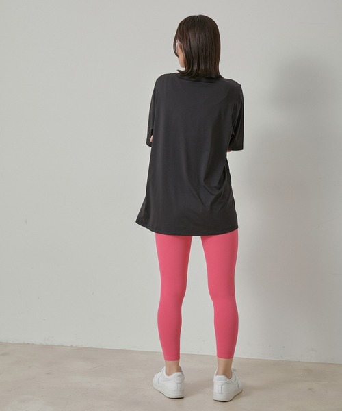 XEXYMIX（ゼクシィミックス）の「【XEXYMIX】スリット入りルーズフィット半袖Tシャツ（Tシャツ/カットソー・レディース・ホワイト/ブラック/ピンク/ブルー・S）」の10枚目の写真