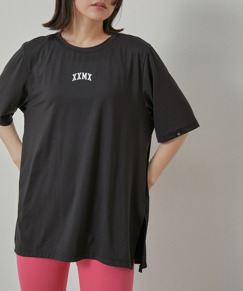 XEXYMIX（ゼクシィミックス）の「【XEXYMIX】スリット入りルーズフィット半袖Tシャツ（Tシャツ/カットソー・レディース・ホワイト/ブラック/ピンク/ブルー・S）」の14枚目の写真