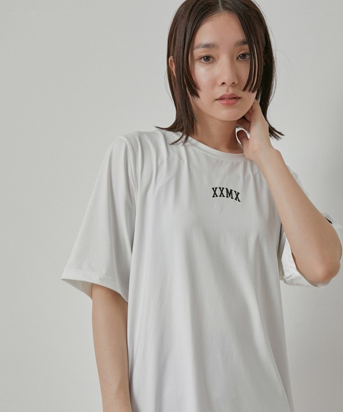 XEXYMIX（ゼクシィミックス）の「【XEXYMIX】スリット入りルーズフィット半袖Tシャツ（Tシャツ/カットソー・レディース・ホワイト/ブラック/ピンク/ブルー・S）」の18枚目の写真