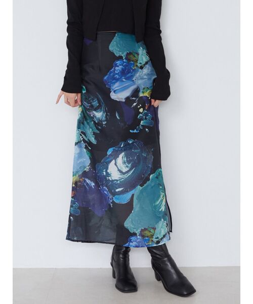 MURUA（ムルーア）の「【WEB限定】ペイントシアースカート（スカート・レディース・ホワイト/ブラック/グレー・1/2）」の2枚目の写真