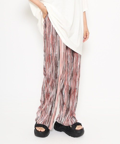 PUNYUS（プニュズ）の「セルフカット幾何学柄プリーツパンツ（その他パンツ・レディース・イエロー/オレンジ/ブルー・1/2/4/3）」の10枚目の写真