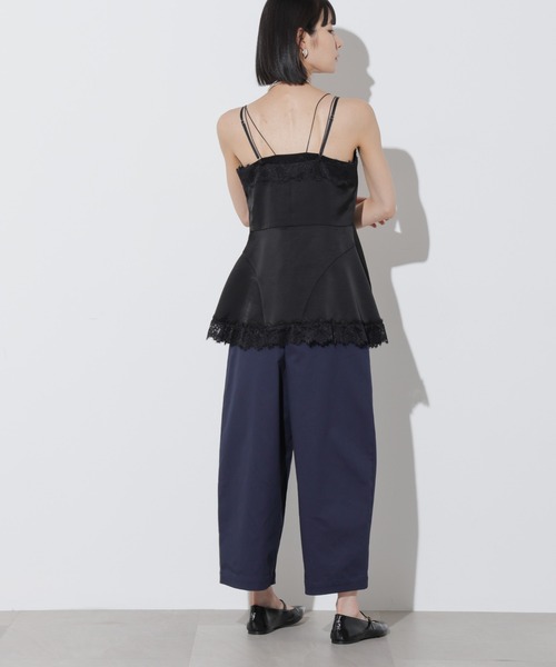 Apo(s)ture(アポスチャー)の「DUA-001/チノワンタックサルエルパンツ(チノパンツ・レディース・ホワイト/ブラック/ベージュ/ネイビー・XS/S/M/L/XL)」の8枚目の写真