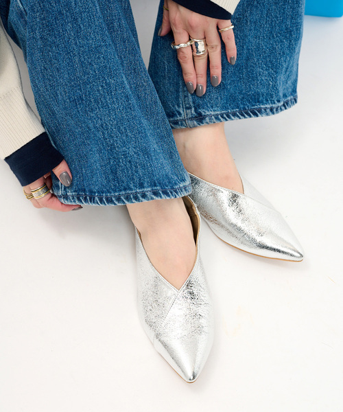 B.C STOCK（ベーセーストック）の「2WAYポインテッドシューズ（スリッポン・レディース・ゴールド/ブラック/シルバー・SMALL/MEDIUM/LARGE）」の2枚目の写真