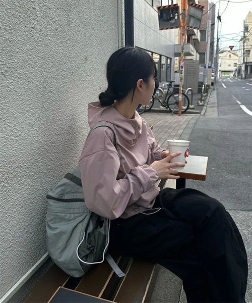 LYEON（リヨン）の「ドロストデザインフードブルゾン/プルオーバー（ブルゾン・レディース・ピンク/グレー/ブラック・FREE）」の13枚目の写真