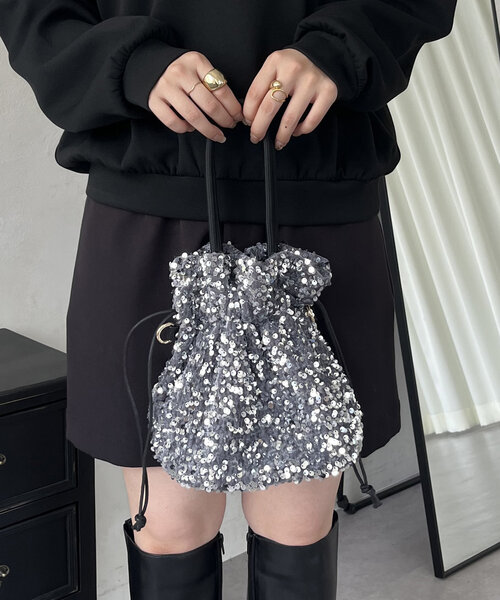 prose verse（プロズヴェール）の「スパンコール巾着ショルダーバッグ（ショルダーバッグ・レディース・シルバー/ブラック・ﾌﾘ-）」の12枚目の写真