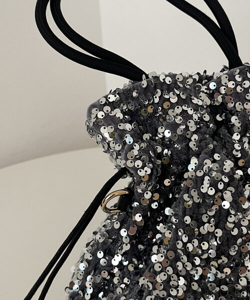 prose verse（プロズヴェール）の「スパンコール巾着ショルダーバッグ（ショルダーバッグ・レディース・シルバー/ブラック・ﾌﾘ-）」の7枚目の写真