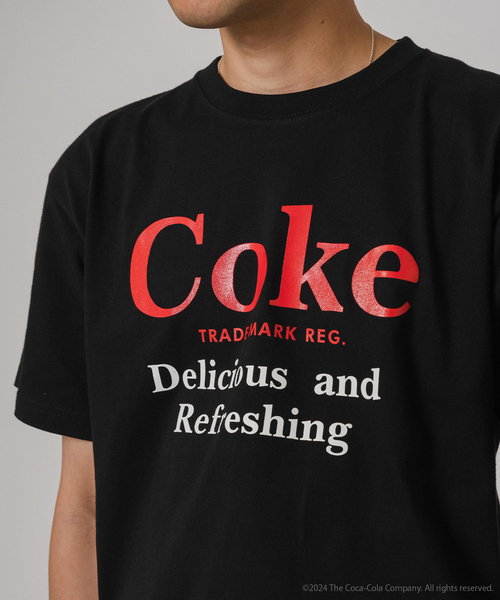 EDIFICE(エディフィス)の「Coca-Cola / 別注 プリント Tシャツ(Tシャツ/カットソー・メンズ・ホワイト×ホワイト/ブラック/ホワイト/ブラックミックス/ライトホワイト/ホワイト系その他/ブラック×ブラック/ブラック系その他・LARGE/MEDIUM/X-LARGE)」の17枚目の写真