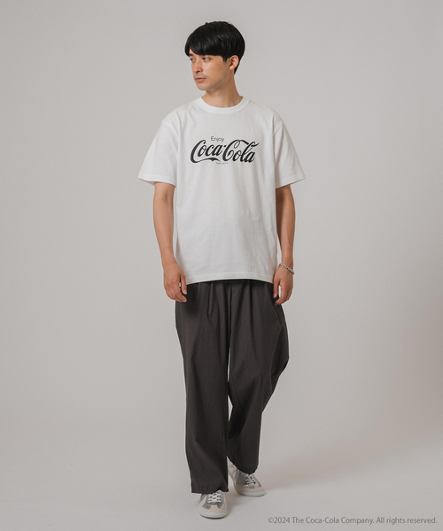 EDIFICE(エディフィス)の「Coca-Cola / 別注 プリント Tシャツ(Tシャツ/カットソー・メンズ・ホワイト×ホワイト/ブラック/ホワイト/ブラックミックス/ライトホワイト/ホワイト系その他/ブラック×ブラック/ブラック系その他・LARGE/MEDIUM/X-LARGE)」の9枚目の写真