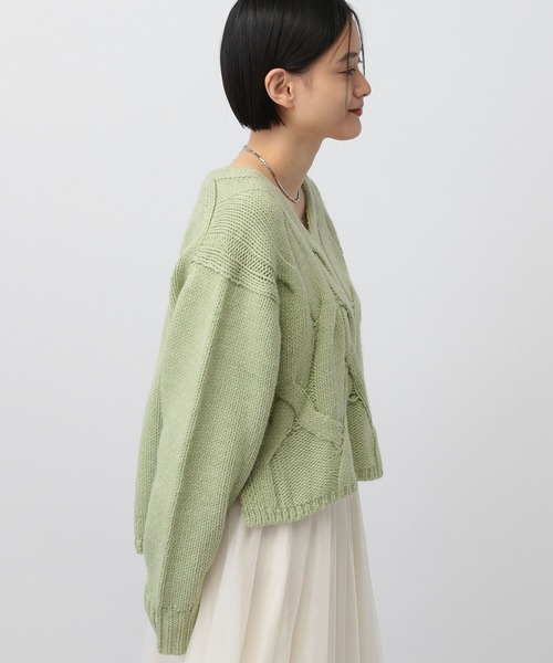 A part by（アパートバイ）の「イタリーケーブルBIGプルオーバーニット（ニット/セーター・レディース・アイボリー/チャコールグレー/グリーン系その他4・FREE）」の14枚目の写真