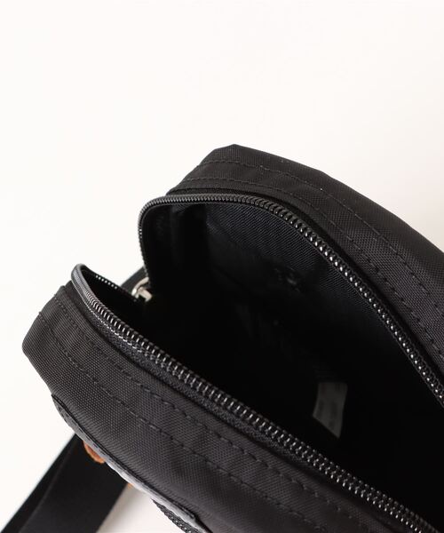 GREGORY（グレゴリー）の「クイックポケットS ショルダーバッグ QUICKPOCKET S 1.5L（ショルダーバッグ・メンズ・ブラック・ONE）」の4枚目の写真