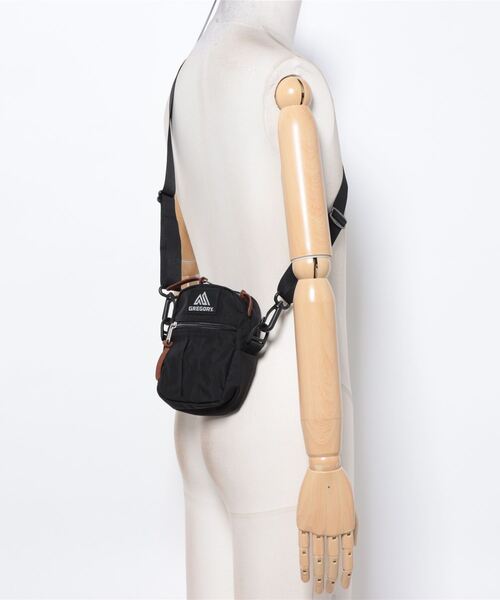 GREGORY（グレゴリー）の「クイックポケットS ショルダーバッグ QUICKPOCKET S 1.5L（ショルダーバッグ・メンズ・ブラック・ONE）」の5枚目の写真