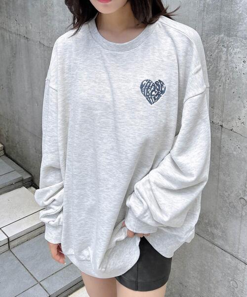 INGNI（イング）の「Backハートスウェットチュニック（スウェット・レディース・オフホワイト/チャコールグレー/バーガンディー/オートミール・M）」の3枚目の写真