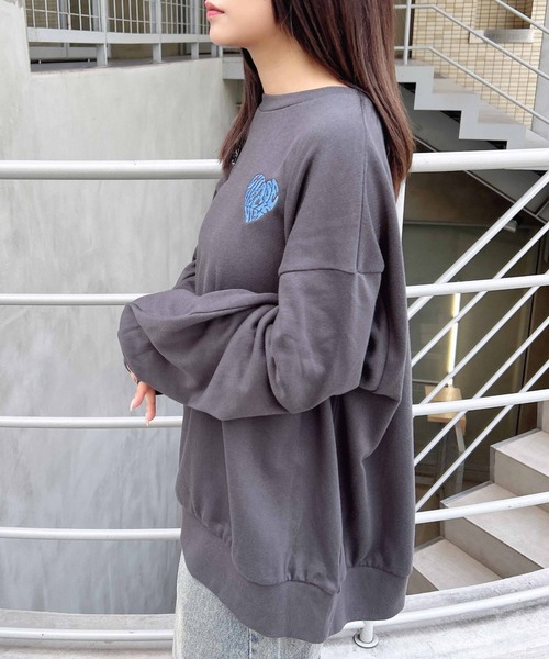 INGNI（イング）の「Backハートスウェットチュニック（スウェット・レディース・オフホワイト/チャコールグレー/バーガンディー/オートミール・M）」の17枚目の写真