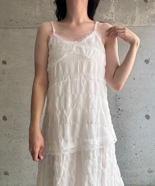 merrylatte（メリーラテ）の「フリルティアードキャミワンピース（ワンピース・レディース・ブラック/ホワイト・MEDIUM/LARGE/SMALL）」の12枚目の写真