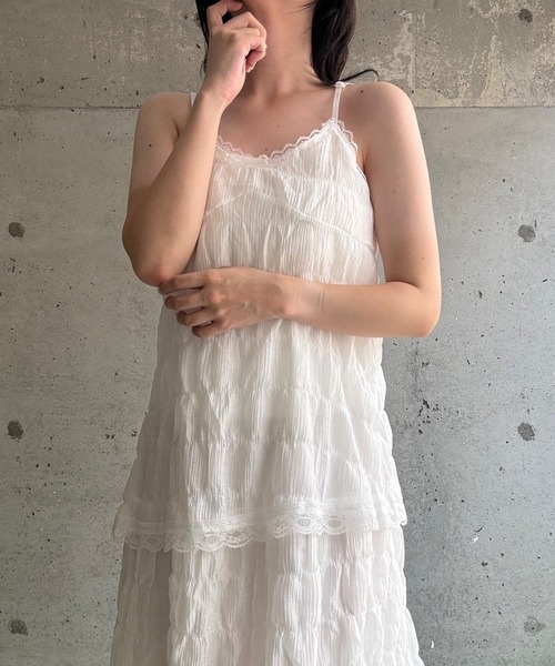 merrylatte（メリーラテ）の「フリルティアードキャミワンピース（ワンピース・レディース・ブラック/ホワイト・MEDIUM/LARGE/SMALL）」の15枚目の写真