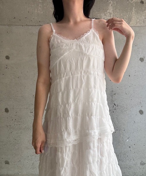 merrylatte（メリーラテ）の「フリルティアードキャミワンピース（ワンピース・レディース・ブラック/ホワイト・MEDIUM/LARGE/SMALL）」の16枚目の写真