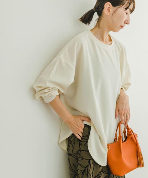 ITEMS URBANRESEARCH(アイテムズ アーバンリサーチ)の「カットジョーゼットロングTシャツ(Tシャツ/カットソー・レディース・チャコールグレー/オフホワイト/ライトカーキ・FREE)」の1枚目の写真