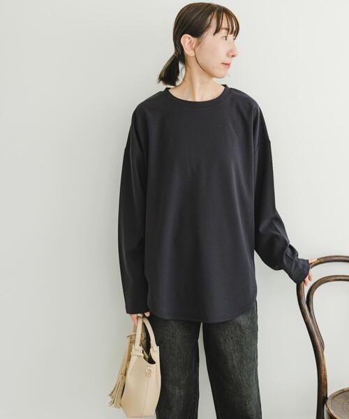 ITEMS URBANRESEARCH(アイテムズ アーバンリサーチ)の「カットジョーゼットロングTシャツ(Tシャツ/カットソー・レディース・チャコールグレー/オフホワイト/ライトカーキ・FREE)」の2枚目の写真