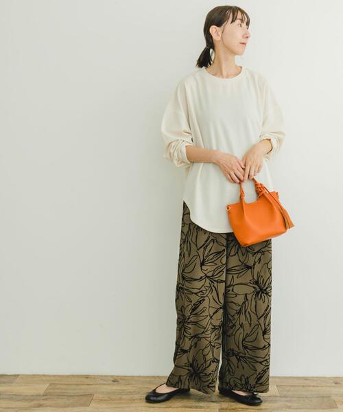 ITEMS URBANRESEARCH(アイテムズ アーバンリサーチ)の「カットジョーゼットロングTシャツ(Tシャツ/カットソー・レディース・チャコールグレー/オフホワイト/ライトカーキ・FREE)」の7枚目の写真