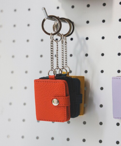 bpr BEAMS（ビーピーアール ビームス ）の「フォト カードケース キーホルダー（キーホルダー・レディース・ラベンダー/イエロー/オレンジ/ベージュ/グリーン/ブラック・ONE SIZE）」の6枚目の写真