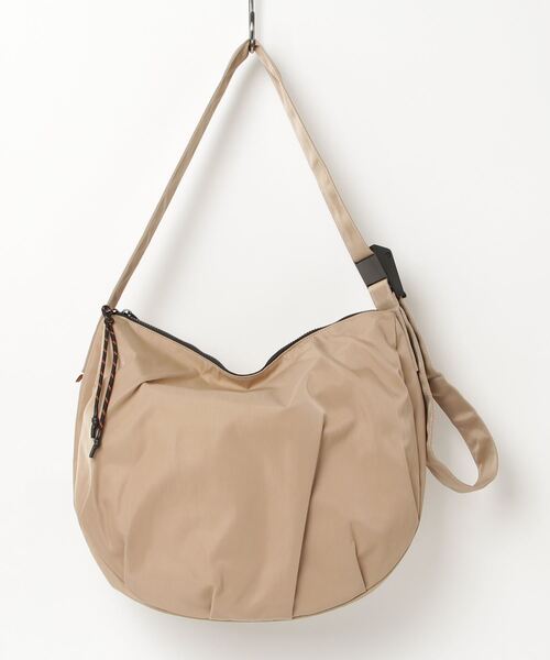 UNIVERSAL OVERALL（ユニバーサルオーバーオール）の「UNIVERSAL OVERALL / Nylon HOBO shoulder（L） / UVO-196（ショルダーバッグ・レディース・チャコールグレー/ブラック/ベージュ・ONESIZE）」の14枚目の写真